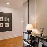 Διαμέρισμα Barnett - 2 Bedrooms And Balcony In Campolide *