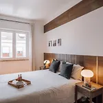 公寓 Barnett - 2 Bedrooms And Balcony In Campolide *